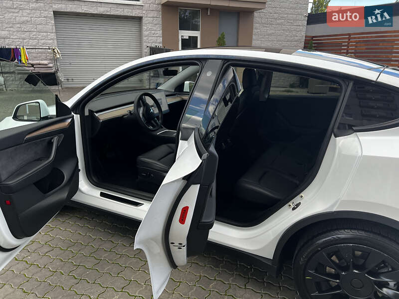 Внедорожник / Кроссовер Tesla Model Y 2023 в Одессе