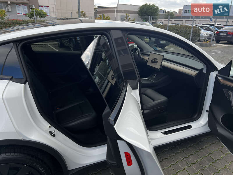 Внедорожник / Кроссовер Tesla Model Y 2023 в Одессе