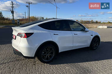 Позашляховик / Кросовер Tesla Model Y 2024 в 