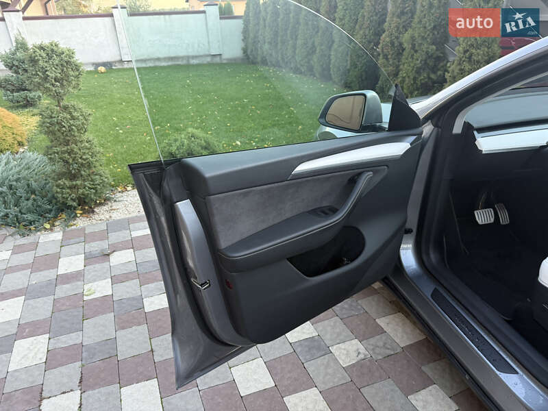 Позашляховик / Кросовер Tesla Model Y 2024 в Івано-Франківську фото 12 Позашляховик / Кросовер Tesla Model Y 2024 в Івано-Франківську