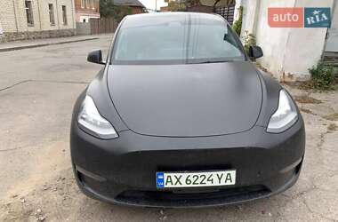 Позашляховик / Кросовер Tesla Model Y 2021 в  фото 8 Позашляховик / Кросовер Tesla Model Y 2021 в