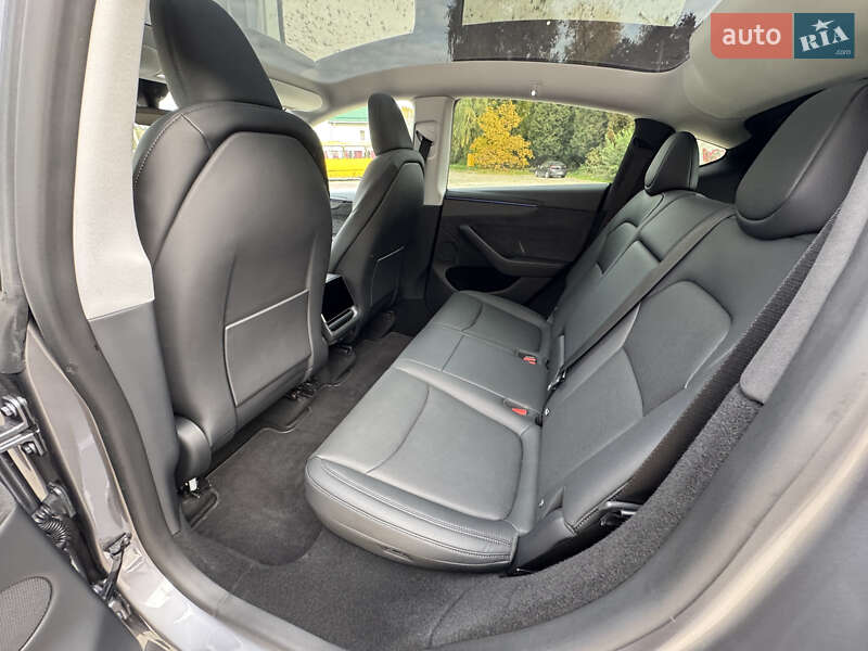 Внедорожник / Кроссовер Tesla Model Y 2025 в Львове