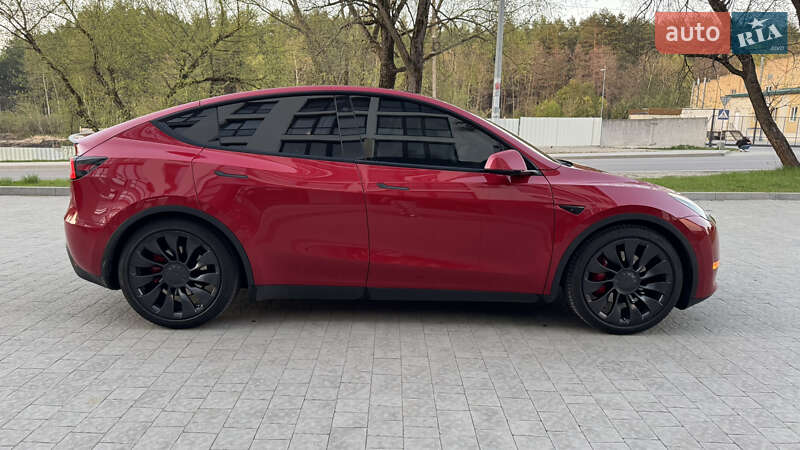 Позашляховик / Кросовер Tesla Model Y 2021 в Львові