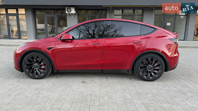 Позашляховик / Кросовер Tesla Model Y 2021 в Львові