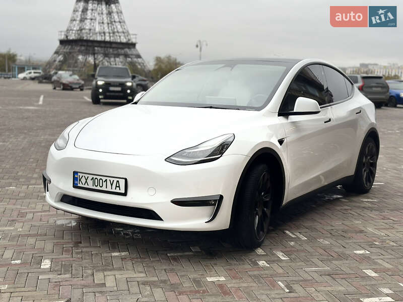 Позашляховик / Кросовер Tesla Model Y 2021 в Харкові