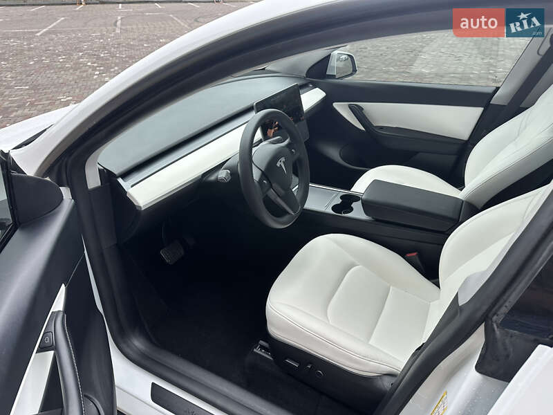 Позашляховик / Кросовер Tesla Model Y 2021 в Харкові