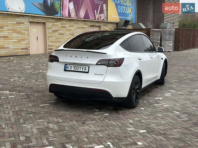 Позашляховик / Кросовер Tesla Model Y 2021 в Харкові