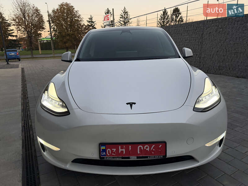 Позашляховик / Кросовер Tesla Model Y 2021 в Луцьку