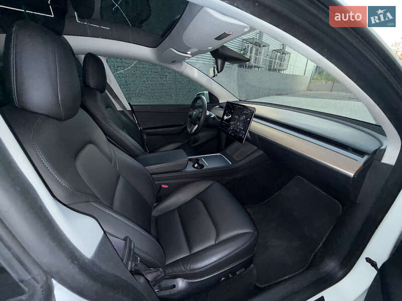 Позашляховик / Кросовер Tesla Model Y 2021 в Луцьку