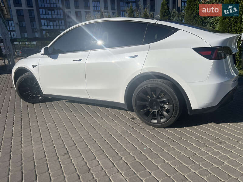 Внедорожник / Кроссовер Tesla Model Y 2022 в Ивано-Франковске