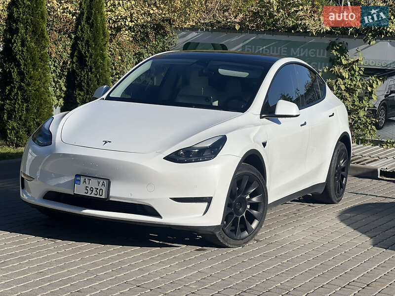 Tesla Model Y 2022