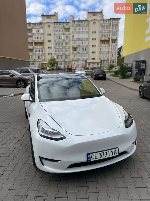 Tesla Model Y 2021
