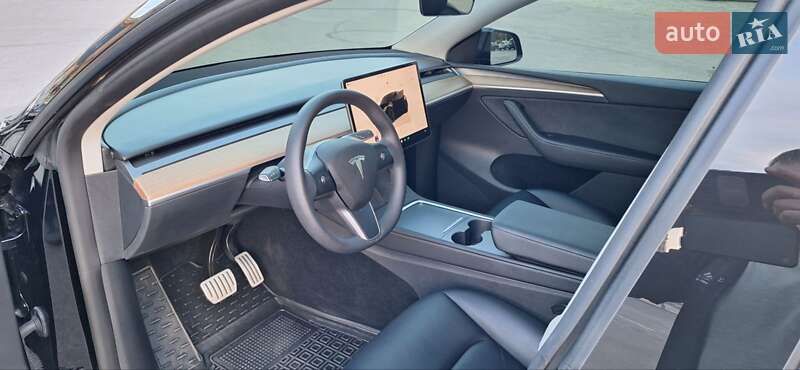 Позашляховик / Кросовер Tesla Model Y 2023 в Харкові фото 12 Позашляховик / Кросовер Tesla Model Y 2023 в Харкові