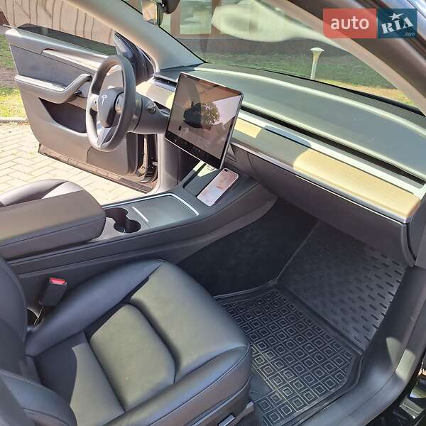 Позашляховик / Кросовер Tesla Model Y 2023 в Харкові фото 20 Позашляховик / Кросовер Tesla Model Y 2023 в Харкові