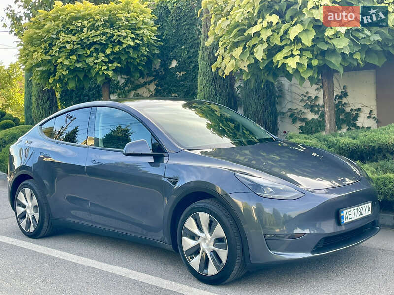 Позашляховик / Кросовер Tesla Model Y 2023 в Дніпрі фото 5 Позашляховик / Кросовер Tesla Model Y 2023 в Дніпрі