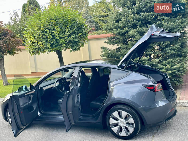 Позашляховик / Кросовер Tesla Model Y 2023 в Дніпрі фото 14 Позашляховик / Кросовер Tesla Model Y 2023 в Дніпрі