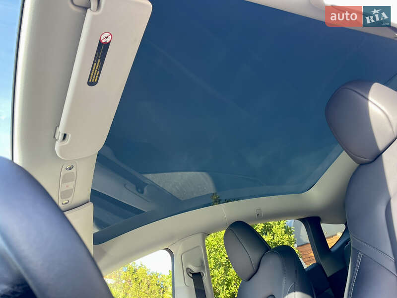 Позашляховик / Кросовер Tesla Model Y 2023 в Дніпрі фото 30 Позашляховик / Кросовер Tesla Model Y 2023 в Дніпрі