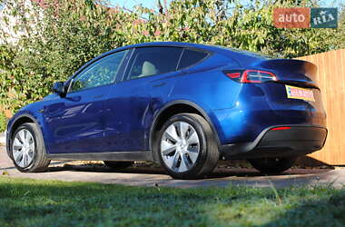 Внедорожник / Кроссовер Tesla Model Y 2024 в 