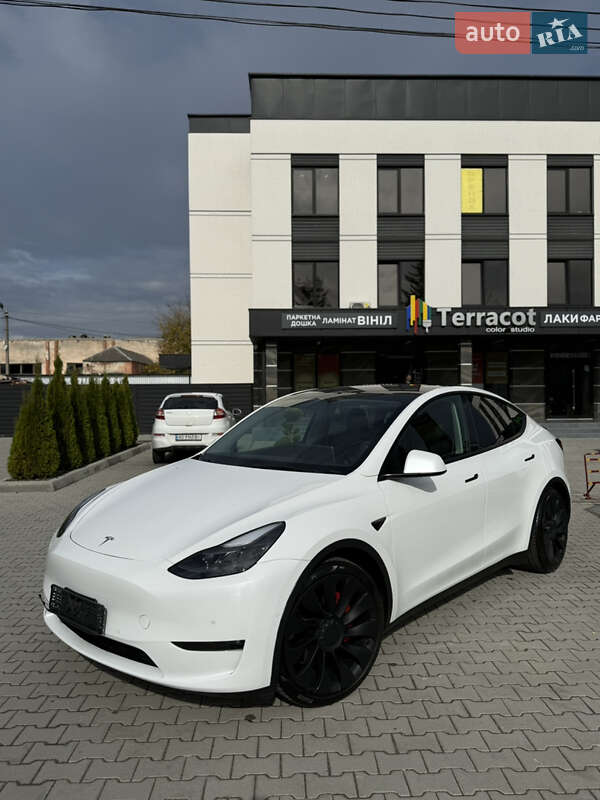 Позашляховик / Кросовер Tesla Model Y 2021 в Виноградові фото 2 Позашляховик / Кросовер Tesla Model Y 2021 в Виноградові