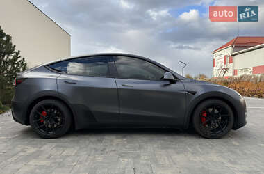 Внедорожник / Кроссовер Tesla Model Y 2021 в 