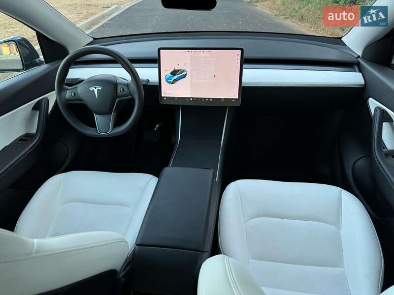 Позашляховик / Кросовер Tesla Model Y 2021 в Чернігові