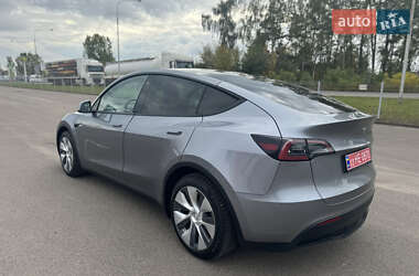 Позашляховик / Кросовер Tesla Model Y 2024 в 
