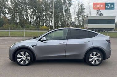 Позашляховик / Кросовер Tesla Model Y 2024 в 