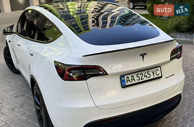 Внедорожник / Кроссовер Tesla Model Y 2021 в 