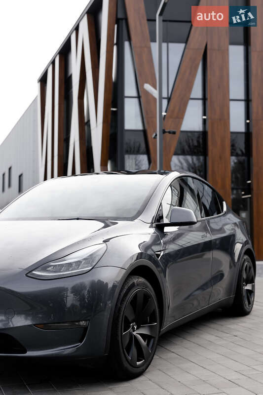 Внедорожник / Кроссовер Tesla Model Y 2022 в Луцке