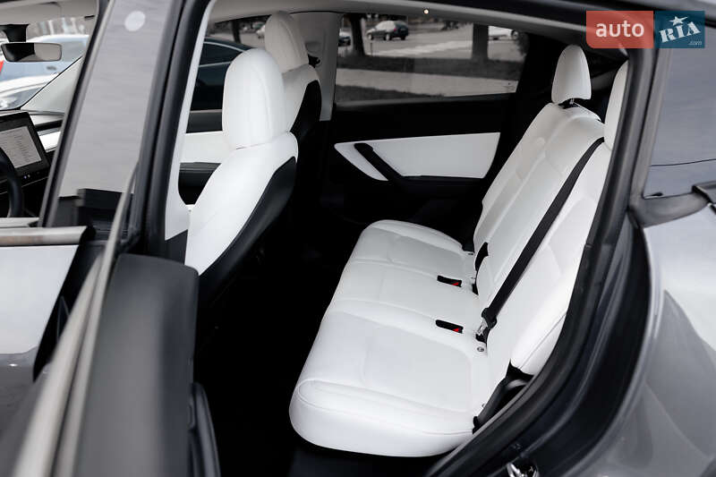 Внедорожник / Кроссовер Tesla Model Y 2022 в Луцке