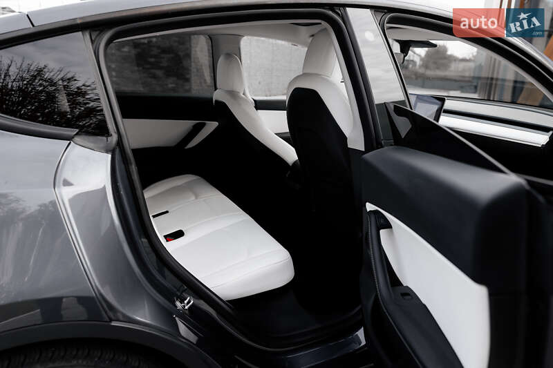 Внедорожник / Кроссовер Tesla Model Y 2022 в Луцке