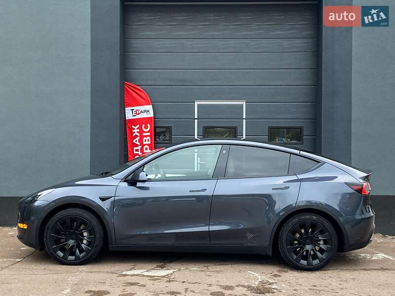 Внедорожник / Кроссовер Tesla Model Y 2023 в Киеве