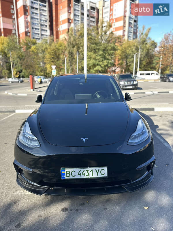 Внедорожник / Кроссовер Tesla Model Y 2020 в Днепре