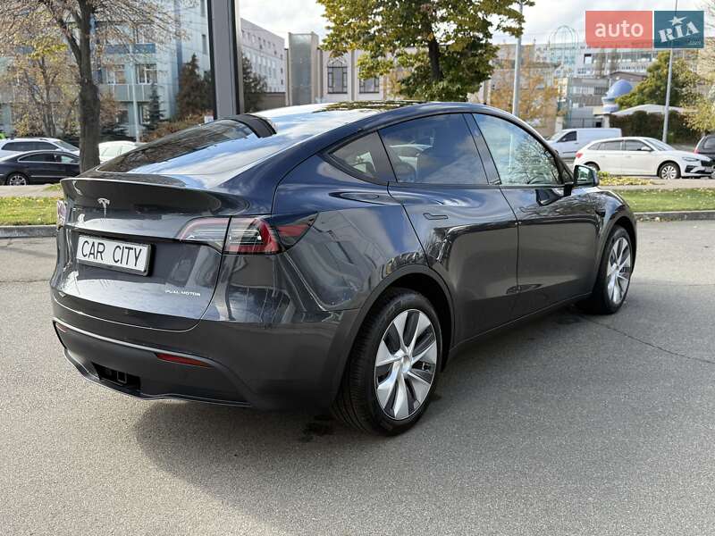 Позашляховик / Кросовер Tesla Model Y 2024 в Києві фото 7 Позашляховик / Кросовер Tesla Model Y 2024 в Києві