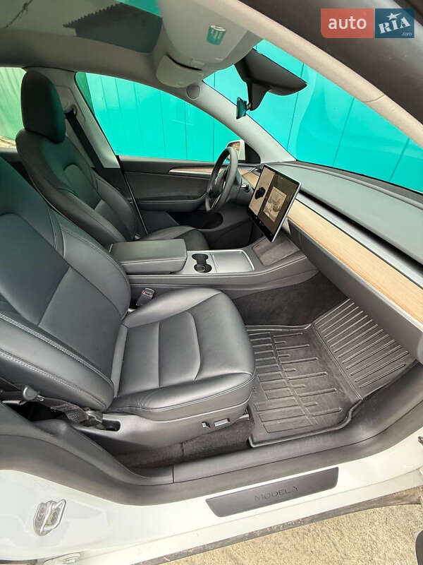 Позашляховик / Кросовер Tesla Model Y 2023 в Білій Церкві фото 16 Позашляховик / Кросовер Tesla Model Y 2023 в Білій Церкві