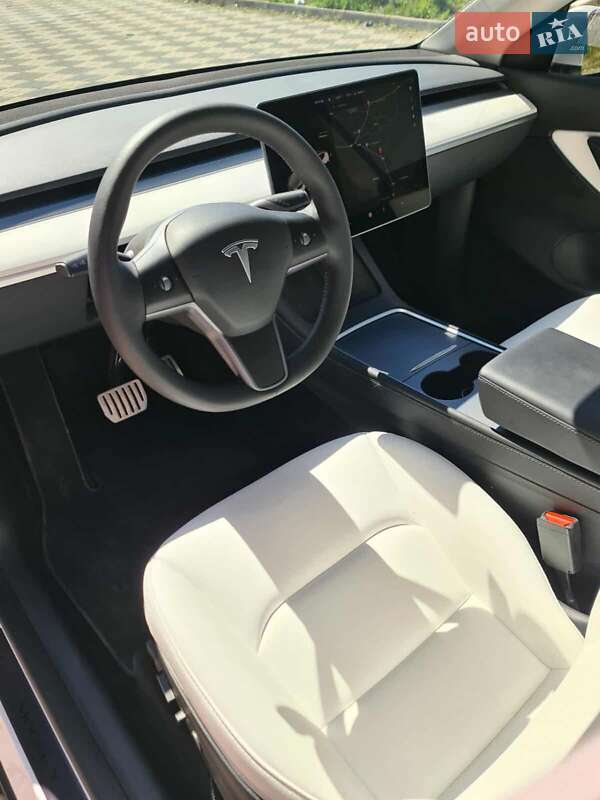 Позашляховик / Кросовер Tesla Model Y 2022 в Буську