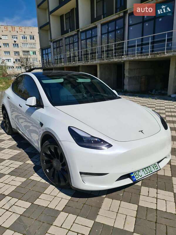 Позашляховик / Кросовер Tesla Model Y 2022 в Буську