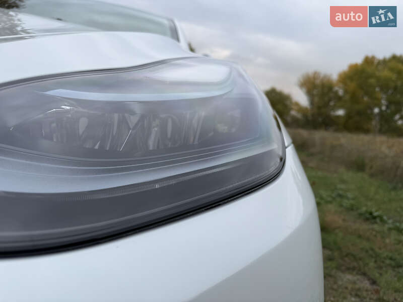 Внедорожник / Кроссовер Tesla Model Y 2021 в Запорожье