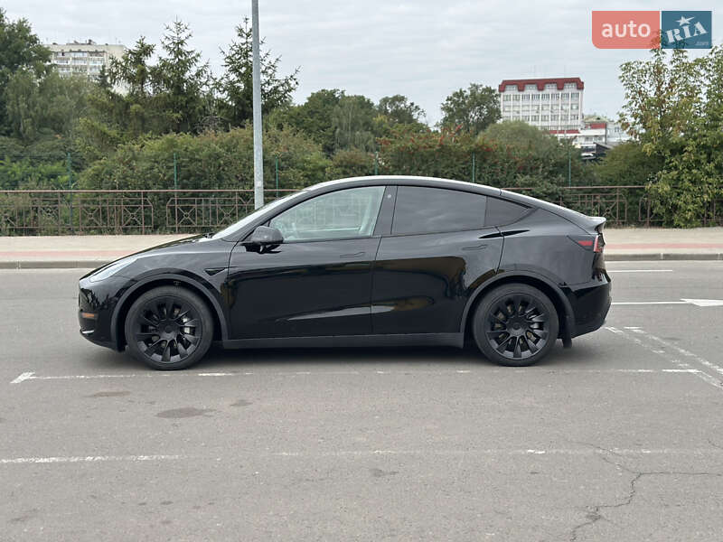 Позашляховик / Кросовер Tesla Model Y 2021 в Києві фото 13 Позашляховик / Кросовер Tesla Model Y 2021 в Києві