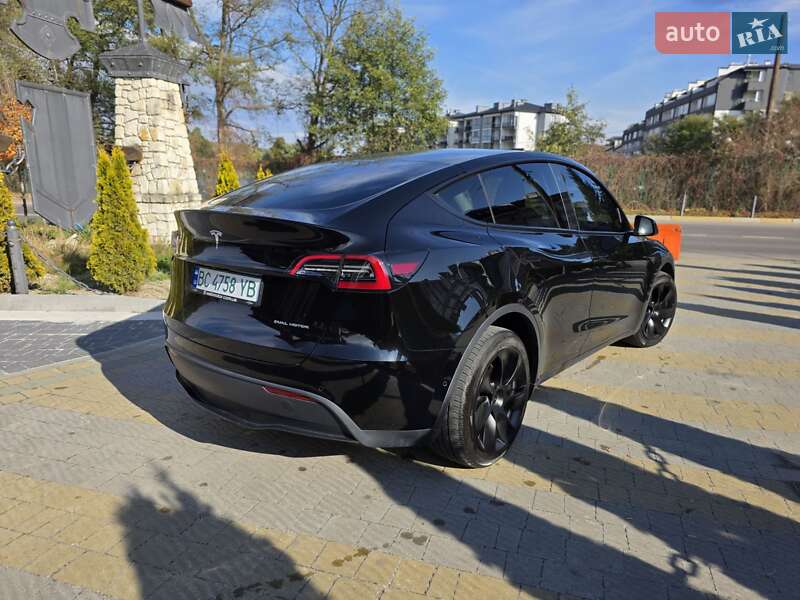 Позашляховик / Кросовер Tesla Model Y 2022 в Львові