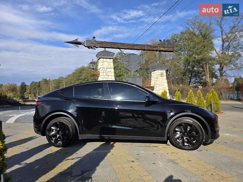 Позашляховик / Кросовер Tesla Model Y 2022 в Львові фото 5 Позашляховик / Кросовер Tesla Model Y 2022 в Львові
