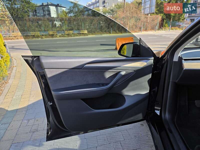 Позашляховик / Кросовер Tesla Model Y 2022 в Львові фото 12 Позашляховик / Кросовер Tesla Model Y 2022 в Львові