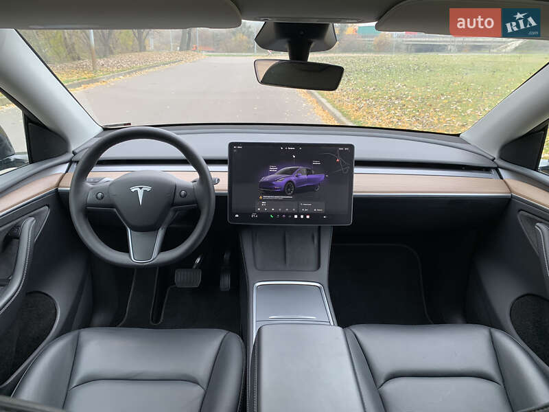 Внедорожник / Кроссовер Tesla Model Y 2024 в Киеве