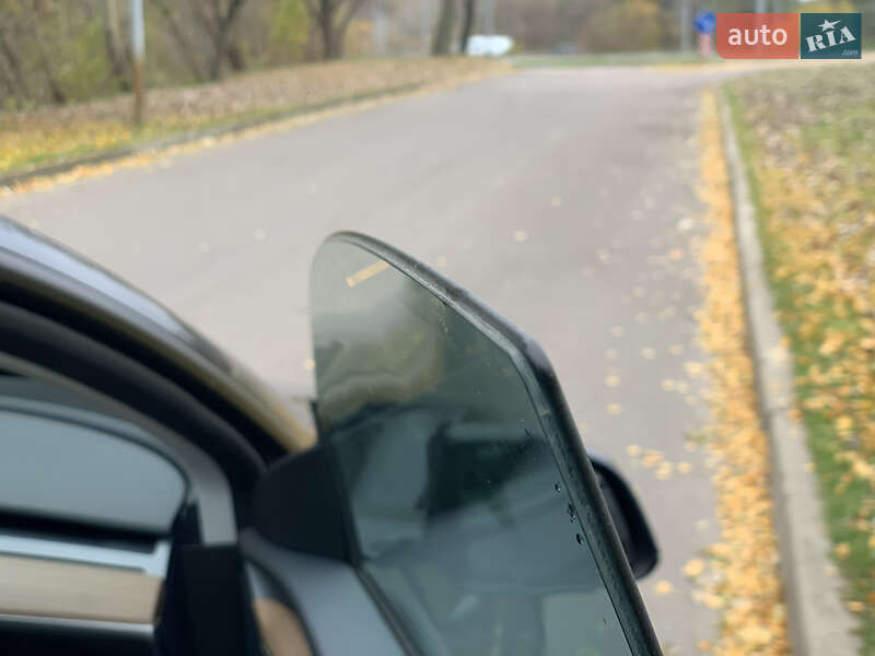 Внедорожник / Кроссовер Tesla Model Y 2024 в Киеве