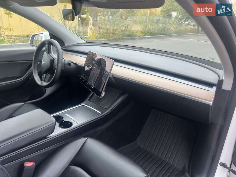 Внедорожник / Кроссовер Tesla Model Y 2021 в Днепре фото 36 Внедорожник / Кроссовер Tesla Model Y 2021 в Днепре
