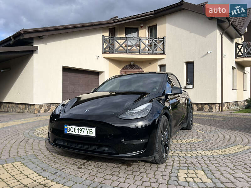 Позашляховик / Кросовер Tesla Model Y 2022 в Львові
