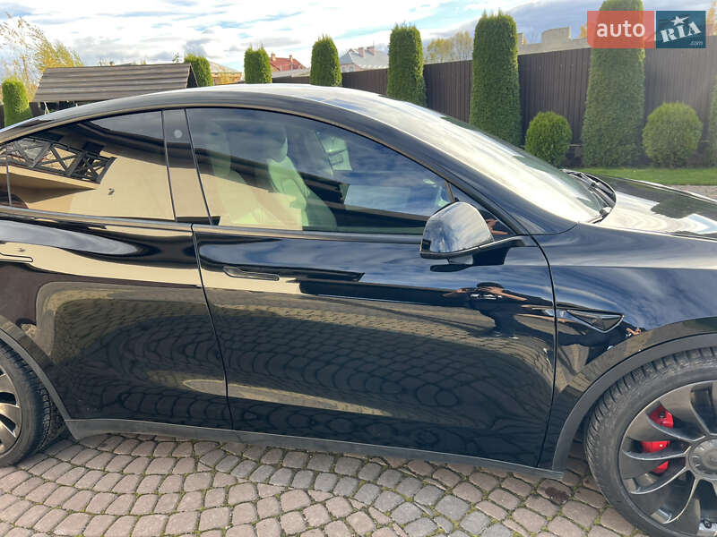 Внедорожник / Кроссовер Tesla Model Y 2022 в Львове