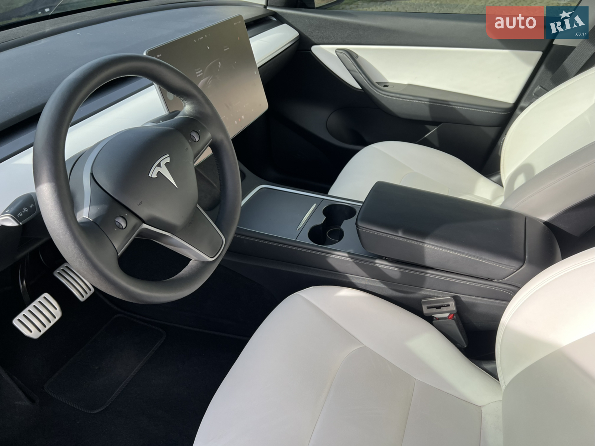 2022 Tesla Model Y - мініатюра 19