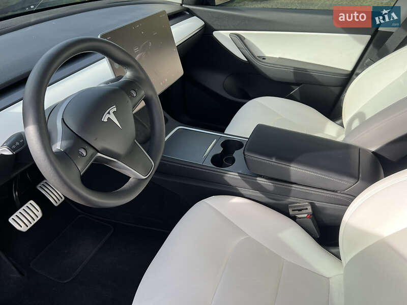 Внедорожник / Кроссовер Tesla Model Y 2022 в Львове