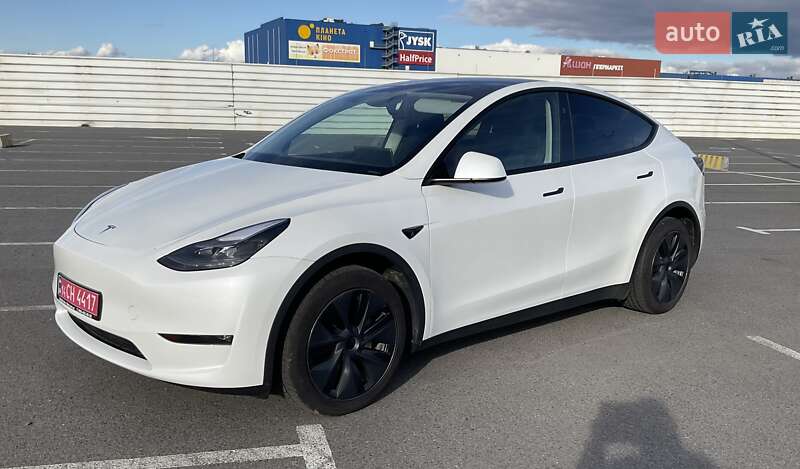 Позашляховик / Кросовер Tesla Model Y 2024 в Львові фото 11 Позашляховик / Кросовер Tesla Model Y 2024 в Львові